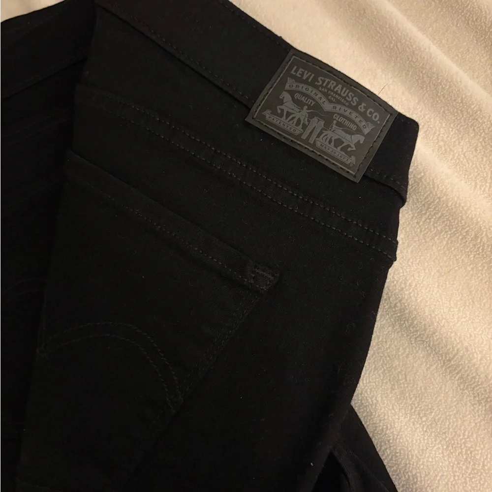 Levi's Classic Bootcut Black Denim Women’s Jeans. New without tags - Picture 3 of 5